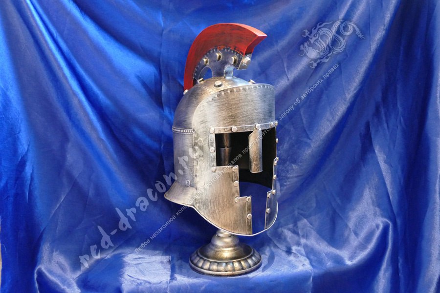 Рыцарские средневековые шлемы и щиты